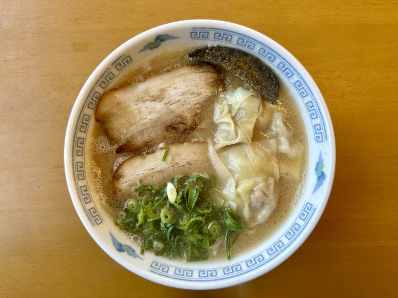 2025年ラーメン 龍（ロン）