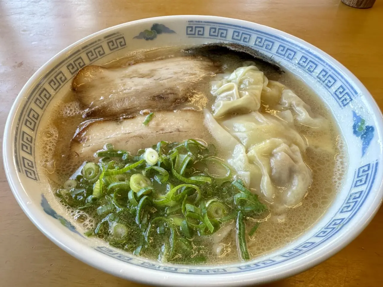 2025年ラーメン 龍（ロン）